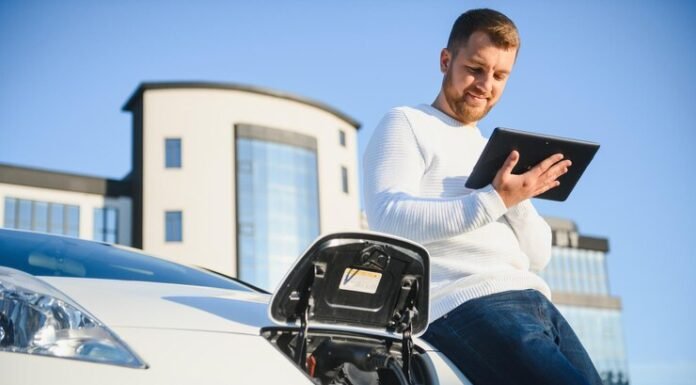 Top Tips to Maximize Your EV Battery Life | Expert Maintenance Guide Top Tips to Maximize Your EV Battery Life