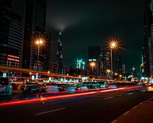 Expat’s Guide to Car Servicing in the UAE: Options, Prices & Tips