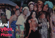 Top Tips to Plan the Best Sweet 16 Party for Your Kid This Year mirror photo booth