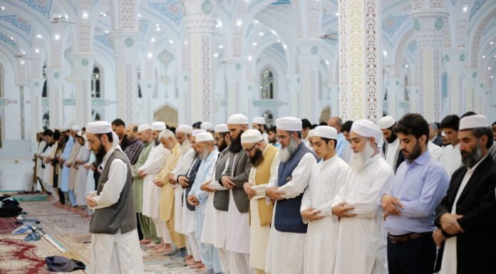 Al Ain Mosque: A Majestic Blend of Tradition and Modern Design Al Ain Mosque