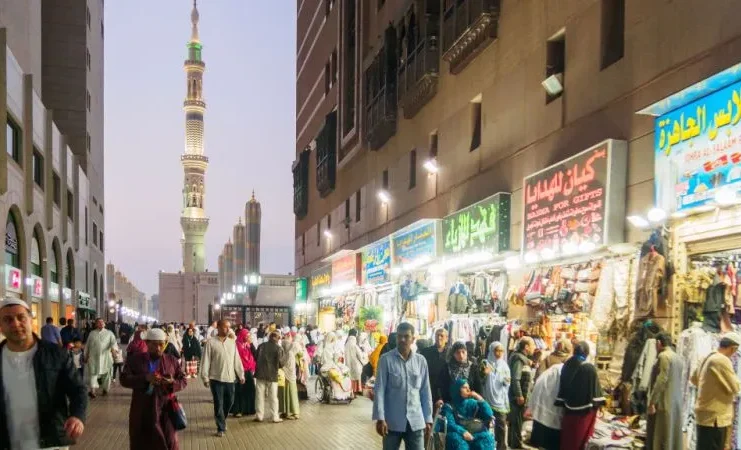Exploring the Local Markets in Madinah